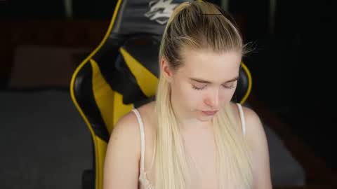 Lana online show from 06-22-26, 10:56