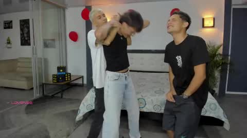   online show from 09-24-25, 11:08