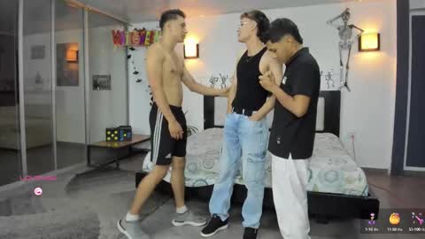   online show from 10-05-25, 11:13