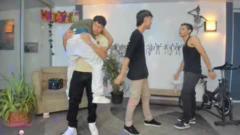   online show from 10-22-25, 11:04