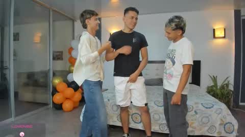   online show from 11-22-25, 11:15