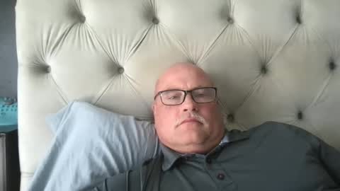 Snapshot of playtime2020 chatting on 09-19-25, 10:43 playtime2020 online show from 09-19-25, 10:43