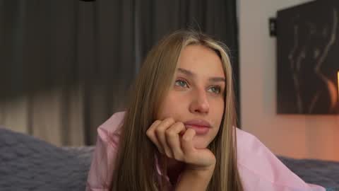 Snapshot of playwithmil chatting on 02-27-26, 07:41 21 y.o Mila online show from 02-27-26, 07:41