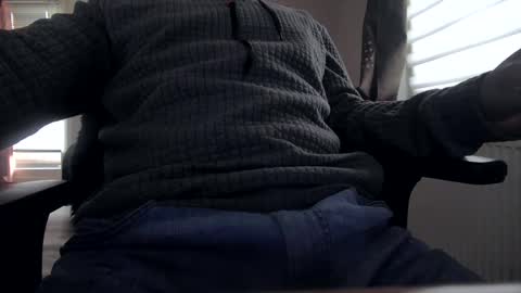 Snapshot of plboy23 chatting on 01-19-25, 03:42 Hello ask me  . Im glad  to see you here in my room. Welcome PVT is open online show from 01-19-25, 03:42