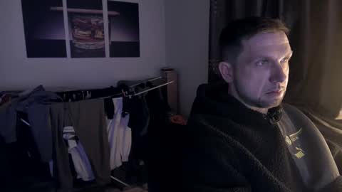Snapshot of plboy23 chatting on 01-22-25, 06:31 Hello ask me  . Im glad  to see you here in my room. Welcome PVT is open online show from 01-22-25, 06:31