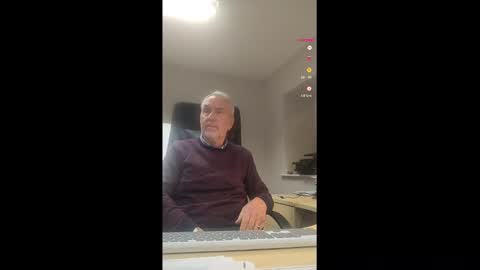 Snapshot of pleasedominateme chatting on 12-06-24, 04:49 Pleasedominateme online show from 12-06-24, 04:49