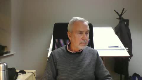 Snapshot of pleasedominateme chatting on 12-12-24, 04:43 Pleasedominateme online show from 12-12-24, 04:43