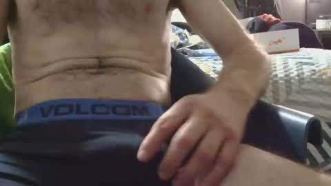 Snapshot of pleaseyou805 chatting on 02-08-26, 05:33 Awesomefun online show from 02-08-26, 05:33