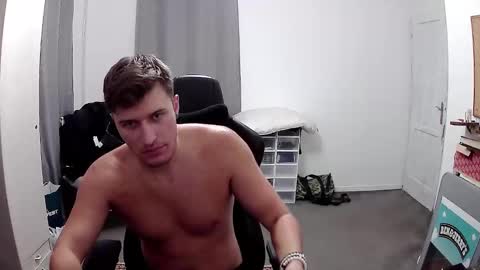 Snapshot of plkrisztian chatting on 09-10-25, 08:31 plkrisztian online show from 09-10-25, 08:31