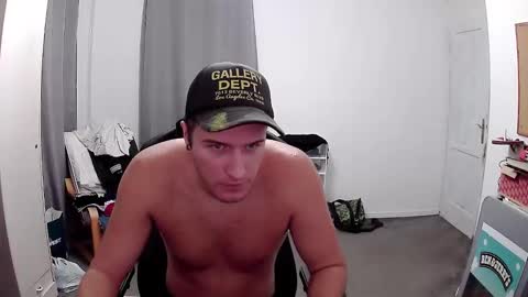 Snapshot of plkrisztian chatting on 10-05-25, 06:50 plkrisztian online show from 10-05-25, 06:50