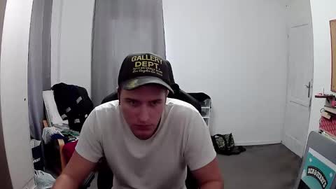 Snapshot of plkrisztian chatting on 10-08-25, 07:39 plkrisztian online show from 10-08-25, 07:39