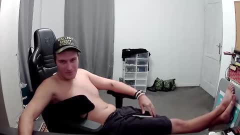 Snapshot of plkrisztian chatting on 10-29-25, 11:50 plkrisztian online show from 10-29-25, 11:50