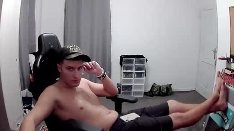 Snapshot of plkrisztian chatting on 11-15-25, 04:36 plkrisztian online show from 11-15-25, 04:36