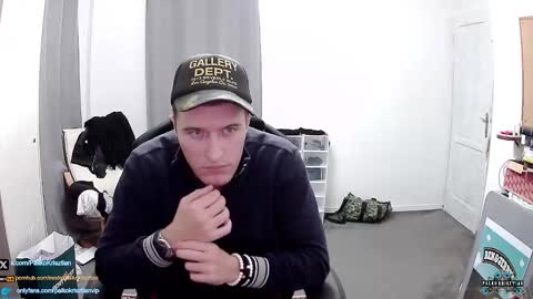 Snapshot of plkrisztian chatting on 11-26-25, 09:05 plkrisztian online show from 11-26-25, 09:05
