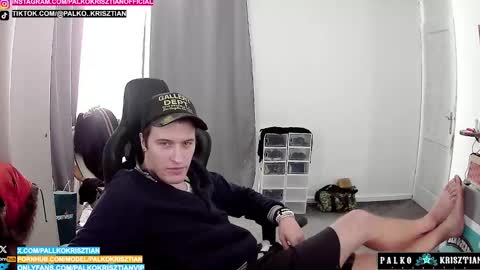 Snapshot of plkrisztian chatting on 02-11-26, 04:56 plkrisztian online show from 02-11-26, 04:56