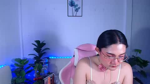 Snapshot of ploysaithailand chatting on 10-17-25, 08:06 Ploysai online show from 10-17-25, 08:06