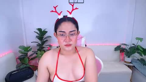 Snapshot of ploysaithailand chatting on 10-30-25, 02:07 Ploysai online show from 10-30-25, 02:07