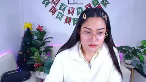 Snapshot of ploysaithailand chatting on 01-06-26, 12:14 Ploysai online show from 01-06-26, 12:14