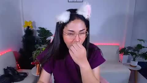 Ploysai online show from 06-11-26, 01:27