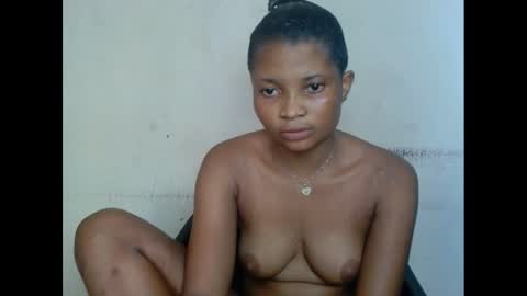 Snapshot of plumnjuicyx chatting on 02-16-25, 04:10 plumnjuicyx online show from 02-16-25, 04:10