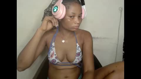 Snapshot of plumnjuicyx chatting on 03-04-25, 06:15 plumnjuicyx online show from 03-04-25, 06:15