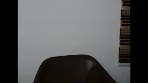 Snapshot of plumnjuicyx chatting on 10-27-25, 07:18 plumnjuicyx online show from 10-27-25, 07:18