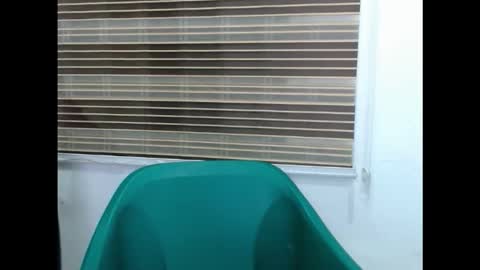 Snapshot of plumnjuicyx chatting on 11-21-25, 11:03 plumnjuicyx online show from 11-21-25, 11:03