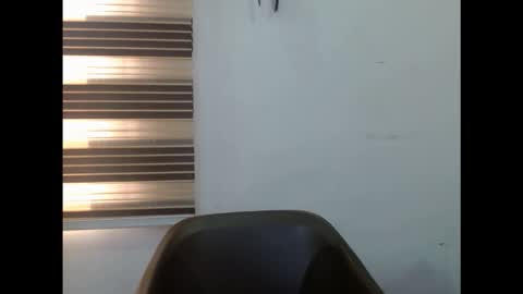 Snapshot of plumnjuicyx chatting on 12-19-25, 12:12 plumnjuicyx online show from 12-19-25, 12:12