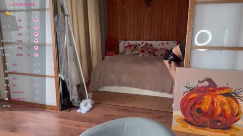 Snapshot of plumybun chatting on 10-29-25, 04:26 Acey online show from 10-29-25, 04:26