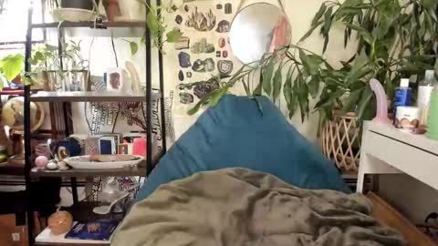 Goddess Pluto online show from 12-04-25, 09:45