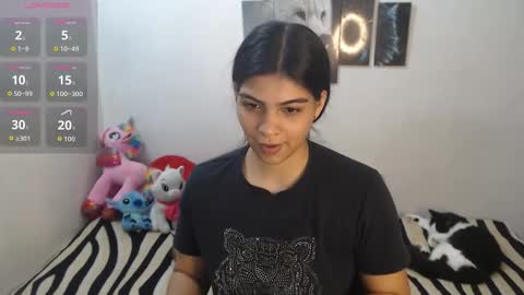 Snapshot of pocahontas_princess__ chatting on 11-13-25, 04:17 Pocahontas online show from 11-13-25, 04:17