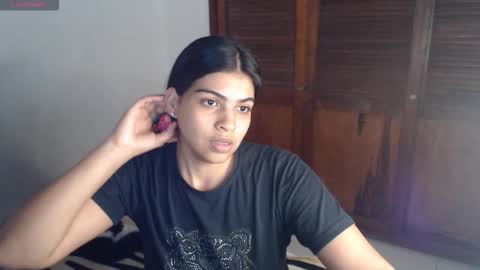 Snapshot of pocahontas_princess__ chatting on 12-16-25, 04:17 Pocahontas online show from 12-16-25, 04:17