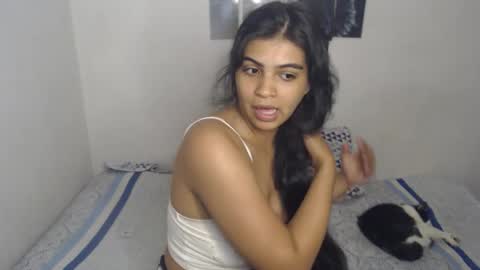 Snapshot of pocahontas_princess__ chatting on 02-22-26, 03:51 Pocahontas online show from 02-22-26, 03:51