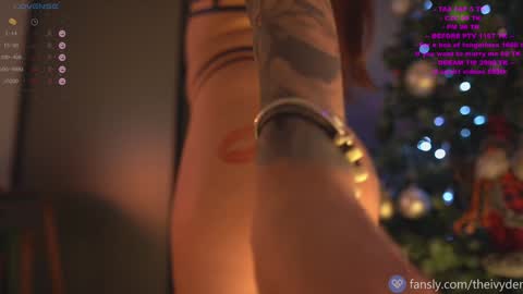 Snapshot of pocahontascb chatting on 12-15-25, 06:23 online show from 12-15-25, 06:23