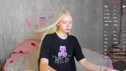 Mary online show from 08-08-26, 04:03