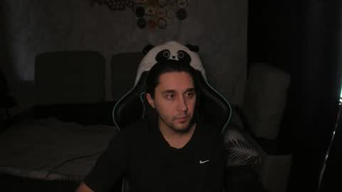 pohyi_ online show from 03-04-26, 03:12