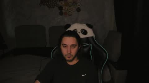 pohyi_ online show from 03-06-26, 04:20