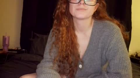 Snapshot of poisonivyy95 chatting on 07-28-26, 01:34 poisonivyy95 online show from 07-28-26, 01:34