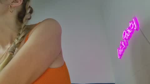 Karolina online show from 08-04-26, 09:12