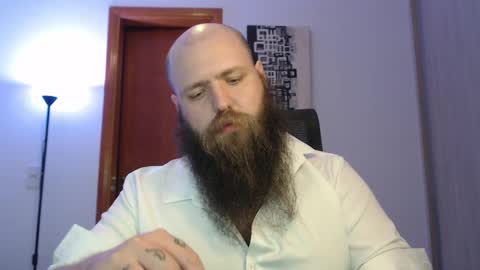 Snapshot of polar_bear91 chatting on 02-24-25, 06:27 Bear online show from 02-24-25, 06:27