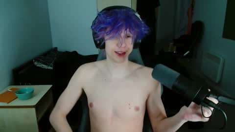 Snapshot of polarny05 chatting on 02-26-25, 08:00 Polarny online show from 02-26-25, 08:00