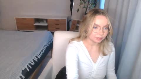 Snapshot of polinajones chatting on 11-21-25, 11:20 PolinaJones online show from 11-21-25, 11:20