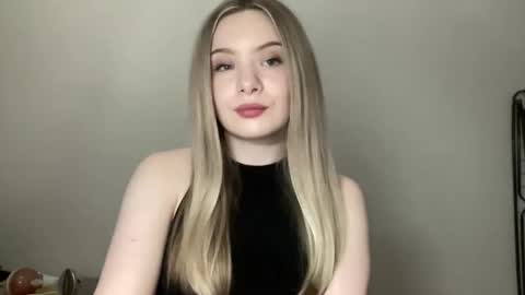 polishangel222 online show from 04-29-26, 07:42