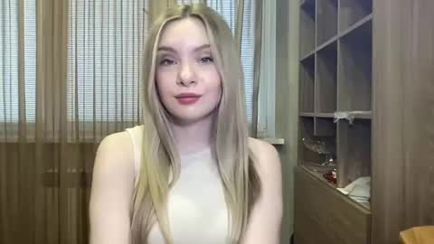Snapshot of polishangel222 chatting on 07-08-26, 03:38 polishangel222 online show from 07-08-26, 03:38