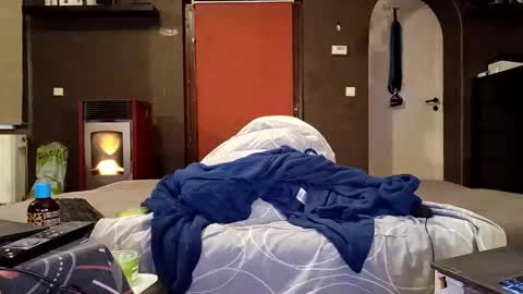 Snapshot of pollexxx66 chatting on 03-28-26, 06:07 Paul online show from 03-28-26, 06:07