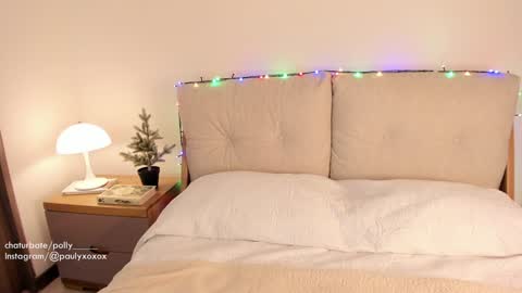 Snapshot of polly_____ chatting on 12-26-24, 12:57 Polly online show from 12-26-24, 12:57