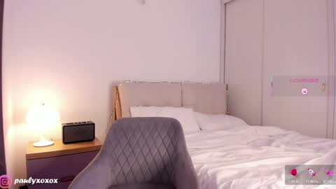 Snapshot of polly_____ chatting on 09-23-25, 04:10 Polly online show from 09-23-25, 04:10