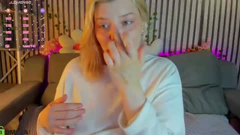 Polly online show from 07-29-26, 01:37