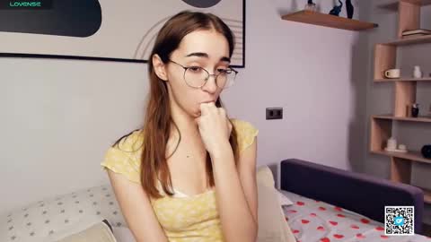 Polly online show from 09-25-25, 07:34