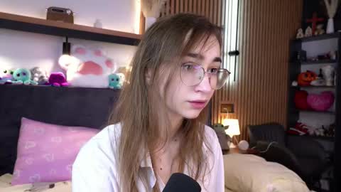 Polly online show from 11-20-25, 07:08